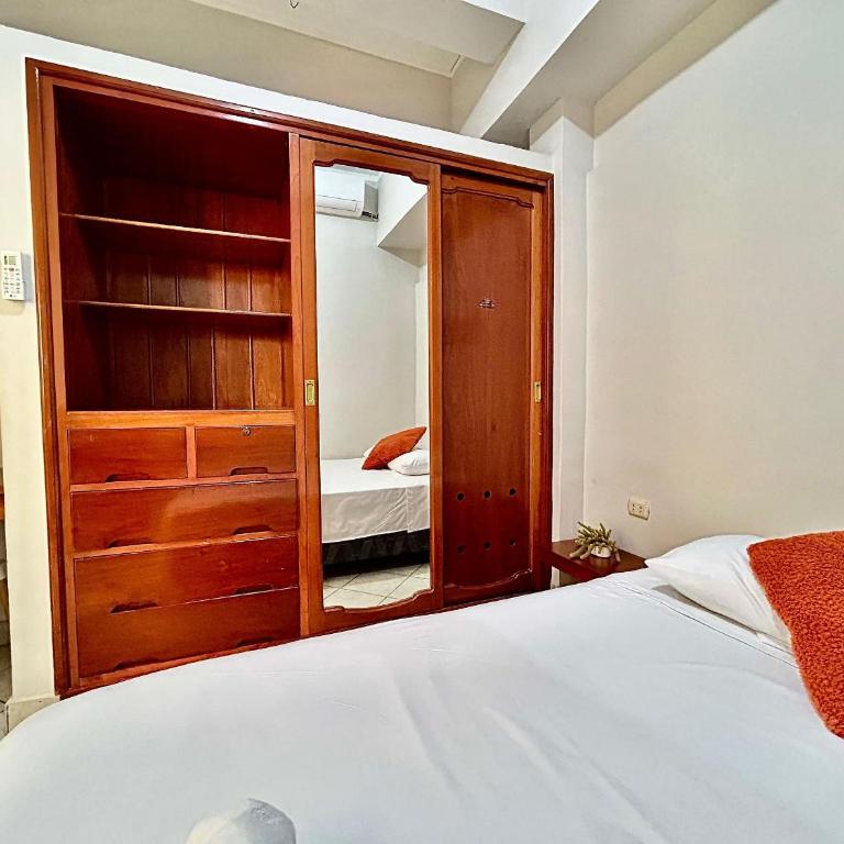 Vive a 5Min del centro 3HAB con A/C Cochera Privad - Villa - 7