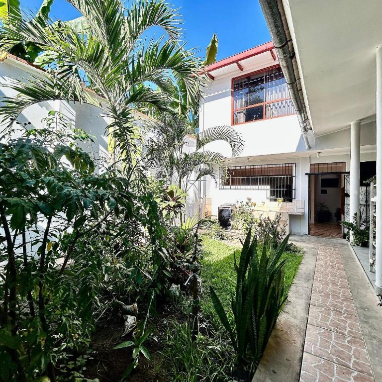 Vive a 5Min del centro 3HAB con A/C Cochera Privad - Villa - 11