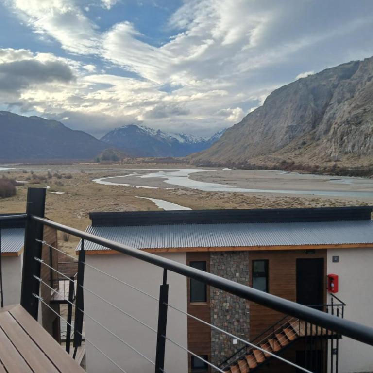 Panorama Aparts Chalten - One-Bedroom Apartment with Balcony and Mountain View - 1