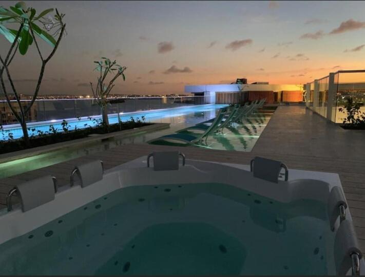 Cartagena Jacuzzi Privado - Two-Bedroom Apartment with Balcony and Terrace - 14