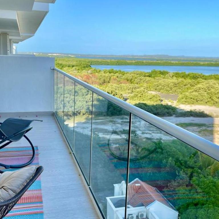 Cartagena Jacuzzi Privado - Two-Bedroom Apartment with Balcony and Terrace - 46