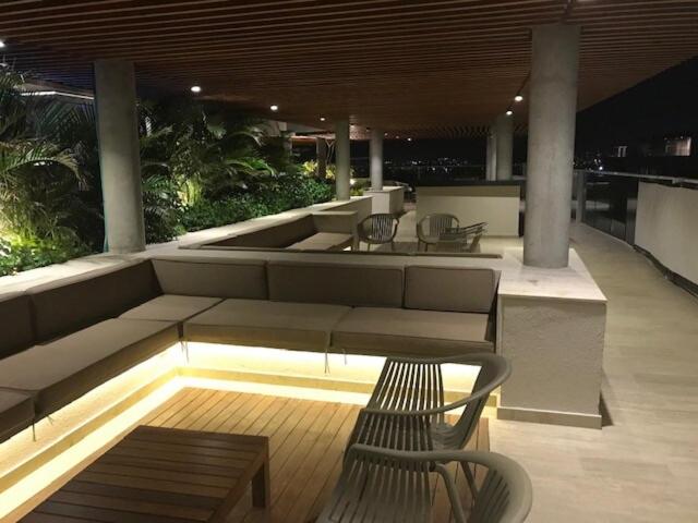 Cartagena Jacuzzi Privado - Two-Bedroom Apartment with Balcony and Terrace - 53