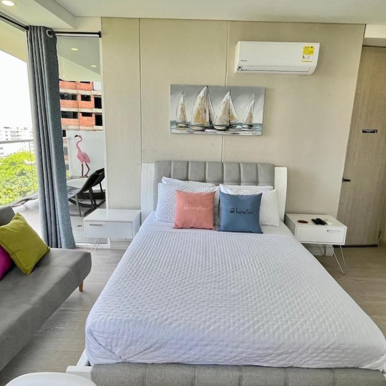 Cartagena Jacuzzi Privado - Two-Bedroom Apartment with Balcony and Terrace - 56