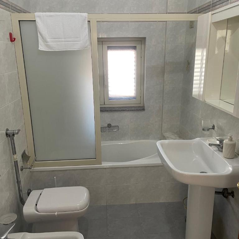 CASA BUONARROTI, comoda, pochi passi da spiaggia e centro - Apartamento de 2 dormitorios - 27