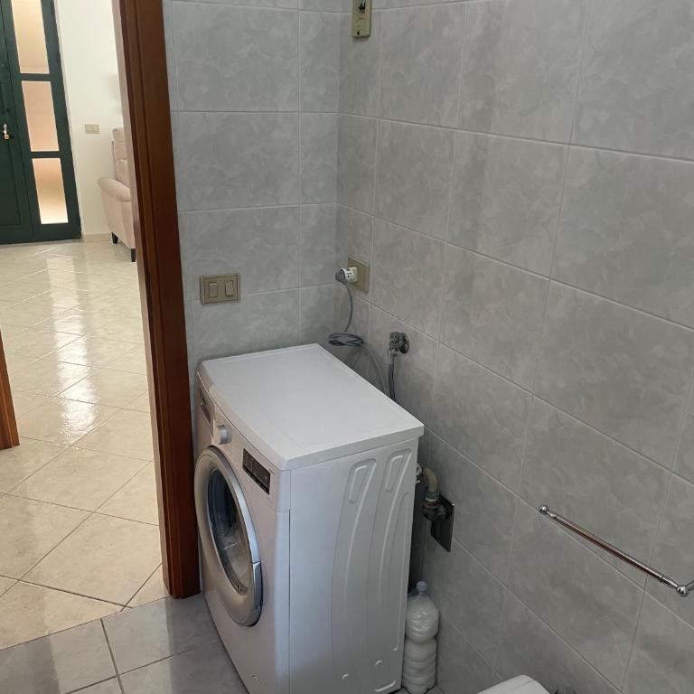 CASA BUONARROTI, comoda, pochi passi da spiaggia e centro - Apartamento de 2 dormitorios - 28