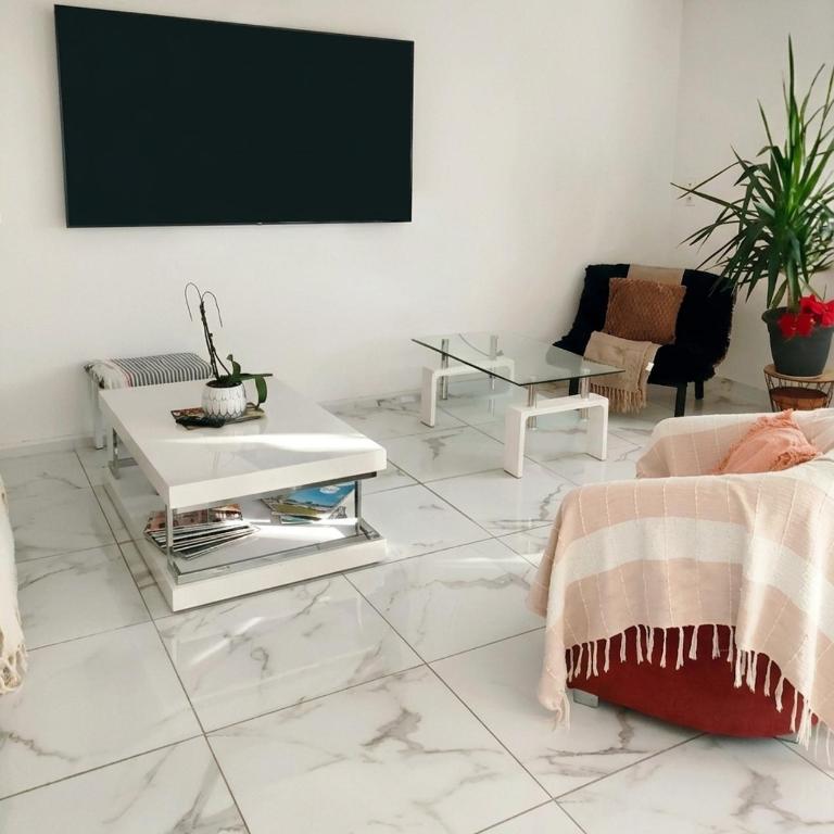 Azure Riviera Escape Nice Airport - Appartement 3 Chambres avec Balcon - 2