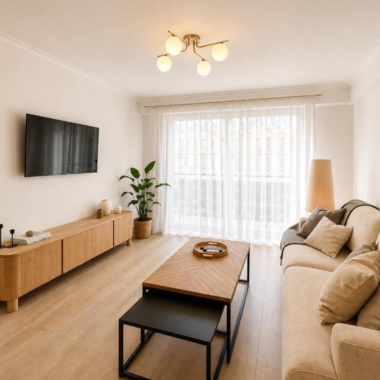 Heart of Nice, Beach 3min, 3 AC Units, Balcony with 4-Seater Dining! - Appartement 2 Pièces - 1