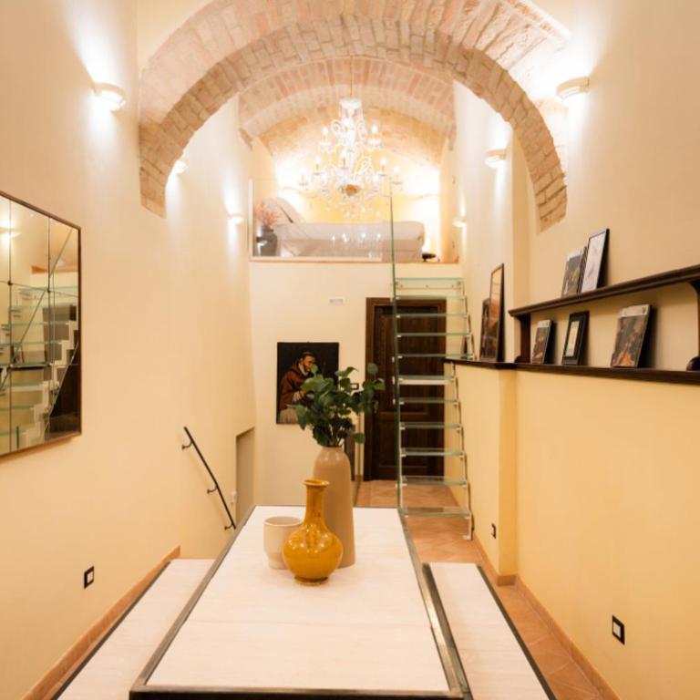 Calende di Maggio 2 minutes from Parking & Basilica - Appartamento - 1