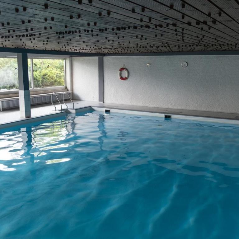 Luxus Suite mit Zirbensauna, Alpenblick und Pool - Deluxe-Apartment mit 2 Schlafzimmern und Gartenblick - 17