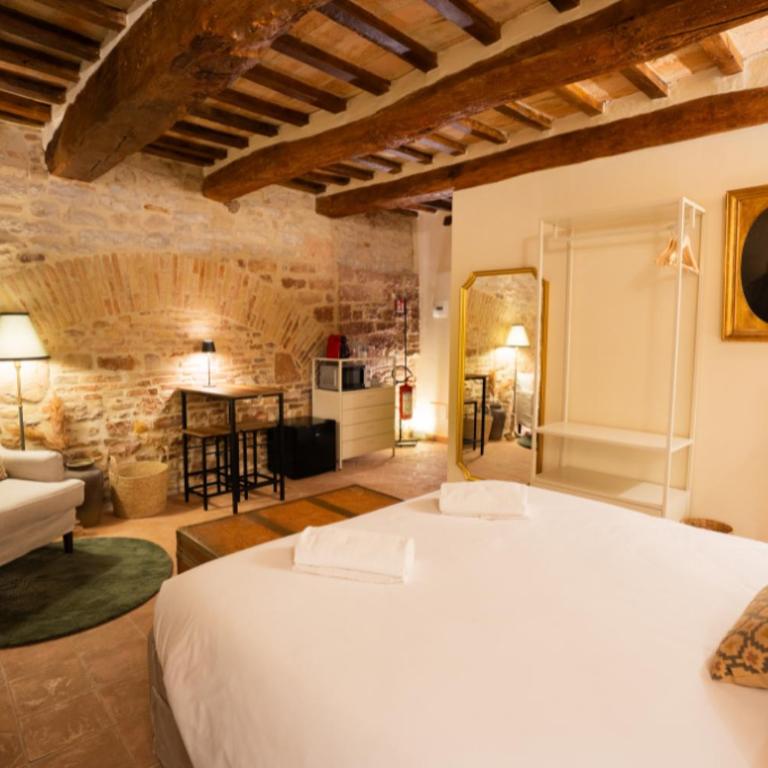 Calende di Maggio 2 minutes from Parking & Basilica - Appartamento - 10