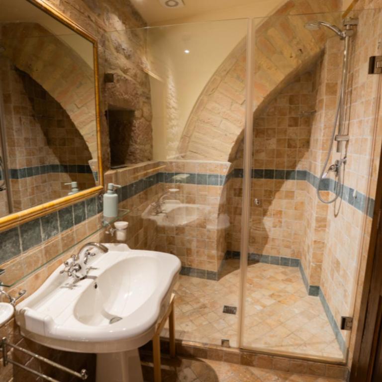 Calende di Maggio 2 minutes from Parking & Basilica - Appartamento - 21