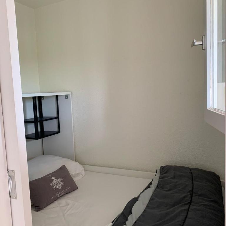 Studio climatisé avec une vue mer panoramique sur la baie d'Agay - Appartement 1 Chambre - 8