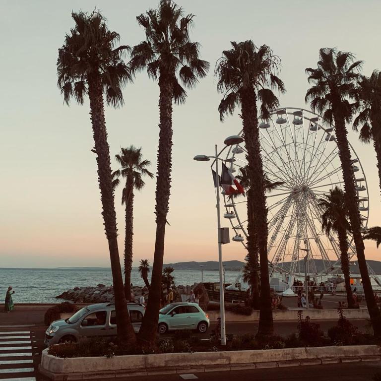 Studio climatisé avec une vue mer panoramique sur la baie d'Agay - Appartement 1 Chambre - 20