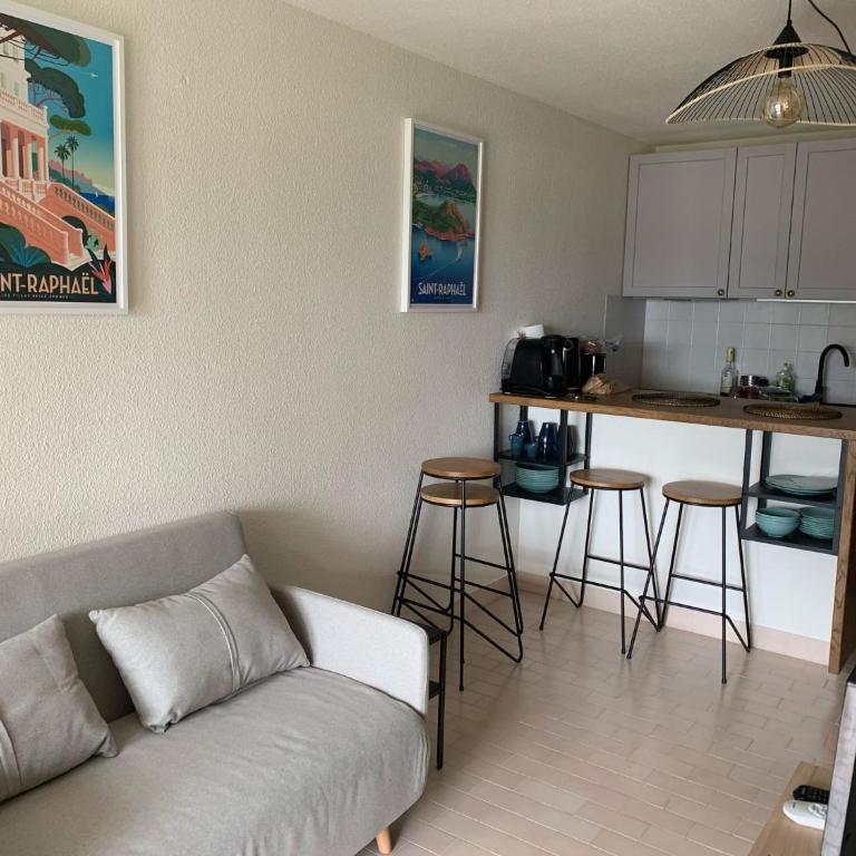Studio climatisé avec une vue mer panoramique sur la baie d'Agay - Appartement 1 Chambre - 3
