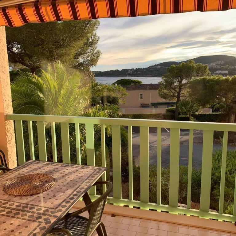 Studio climatisé avec une vue mer panoramique sur la baie d'Agay - Appartement 1 Chambre - 1