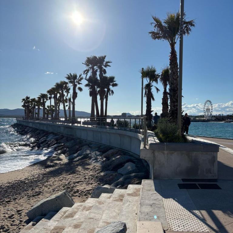 Studio climatisé avec une vue mer panoramique sur la baie d'Agay - Appartement 1 Chambre - 22