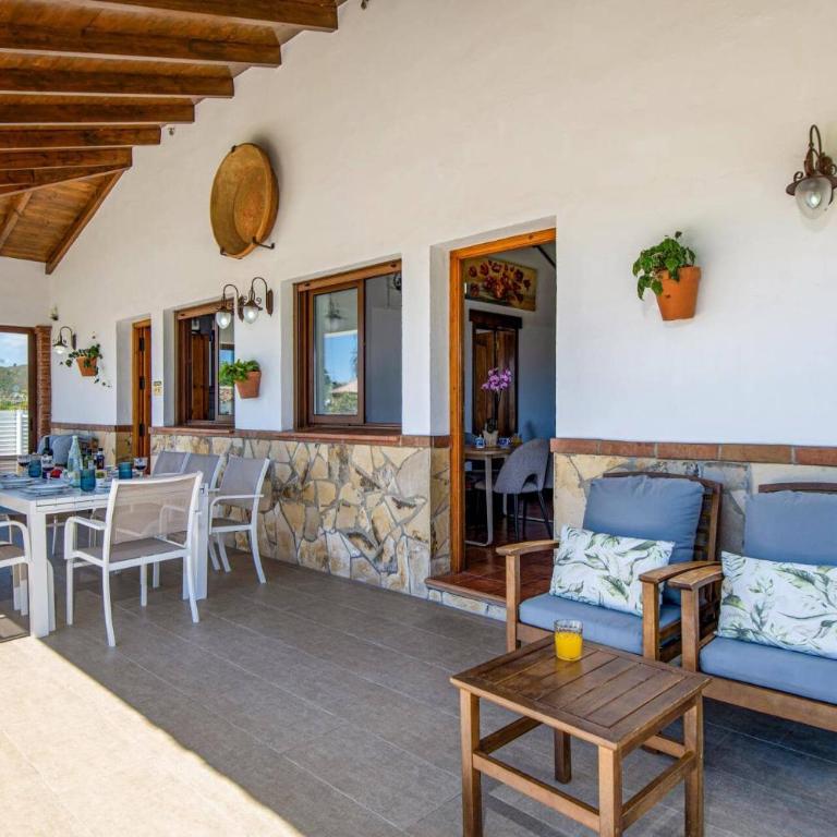 Villa Algazara by Villa Plus - Villa - 17
