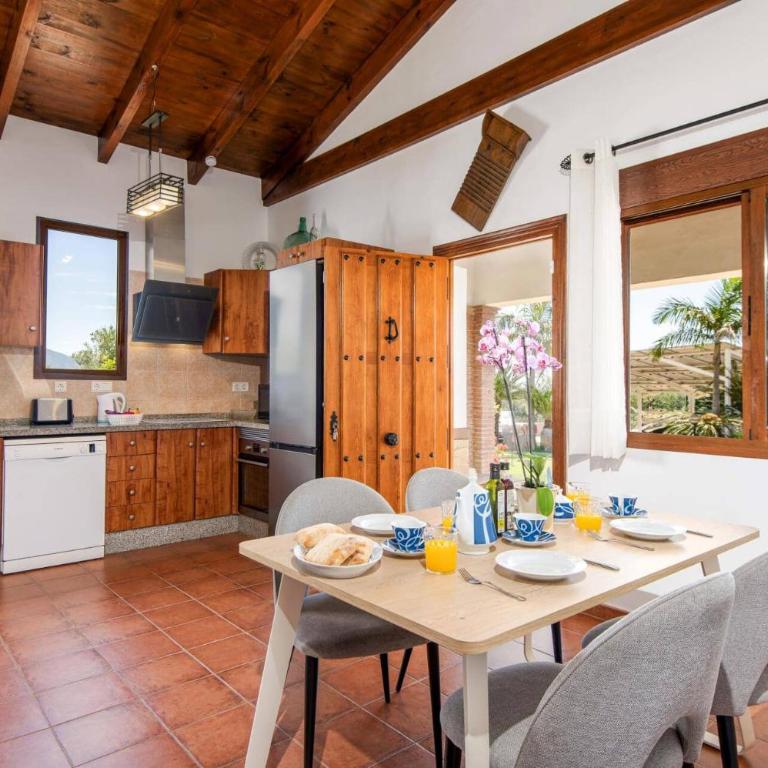 Villa Algazara by Villa Plus - Villa - 23