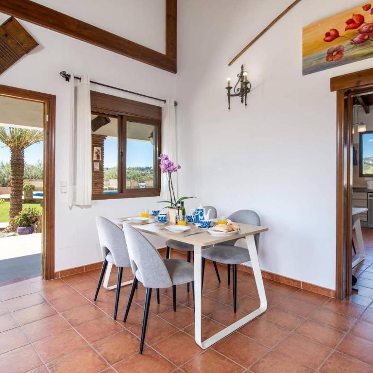 Villa Algazara by Villa Plus - Villa - 25