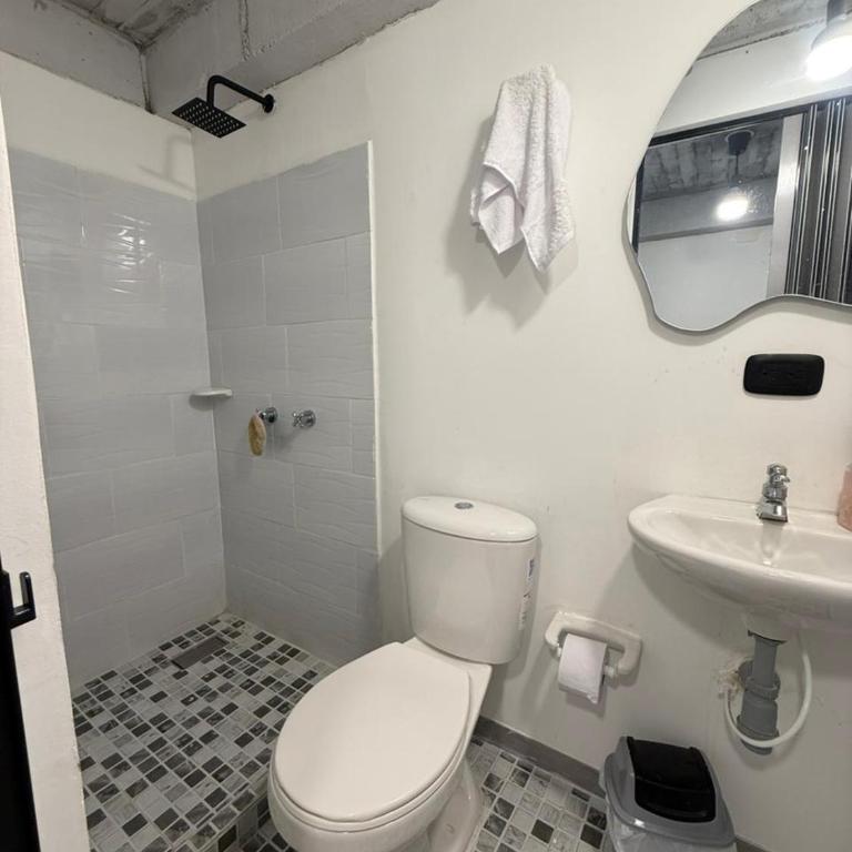 Complejo Turistico Apartaestudios 203 Armenia Quindio - Apartamento de 1 dormitorio - 8