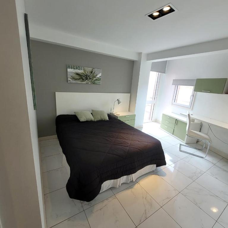Check and Home - Varese - 6 Huéspedes De Lujo con Vista al Mar - Three-Bedroom Apartment with Sea View - 16