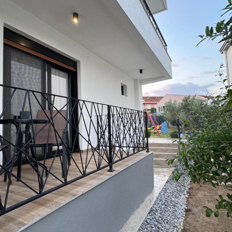 TS Yard Apartments - Studio with Balcony - 3