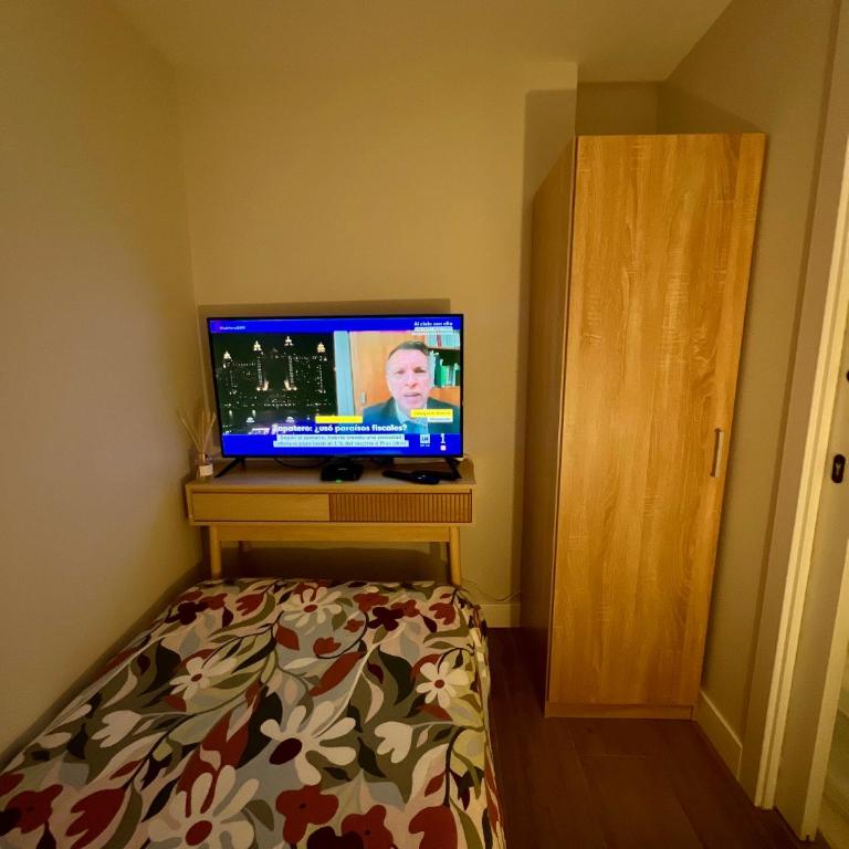 Blue rooms - Budget Single Room - 4