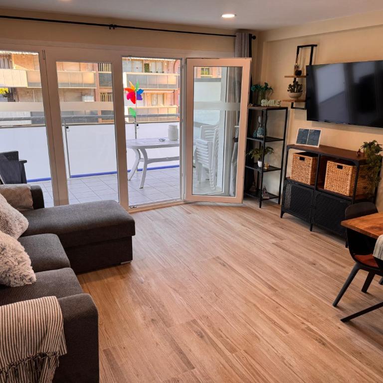 Apartamento a 3 min de la playa - Casa Márquez TAC - Apartamento de 3 dormitorios con balcón - 48
