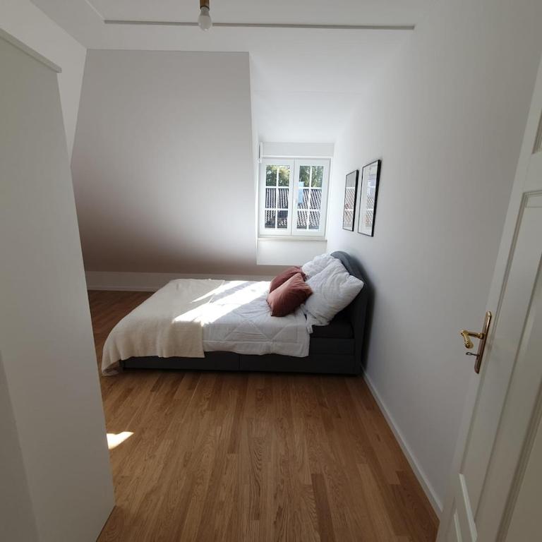 Moderne Dachgeschosswohnung in exklusiver Villa - Appartamento con 3 Camere da Letto - 7