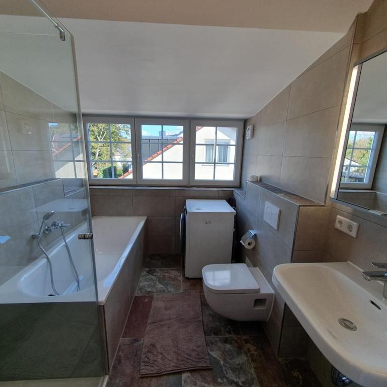 Moderne Dachgeschosswohnung in exklusiver Villa - Appartamento con 3 Camere da Letto - 13