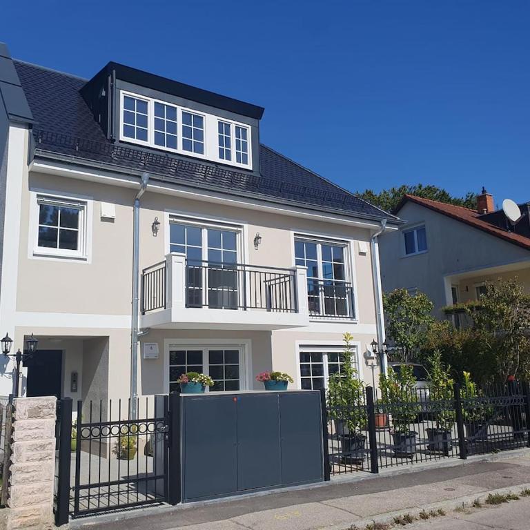 Moderne Dachgeschosswohnung in exklusiver Villa - Appartamento con 3 Camere da Letto - 22