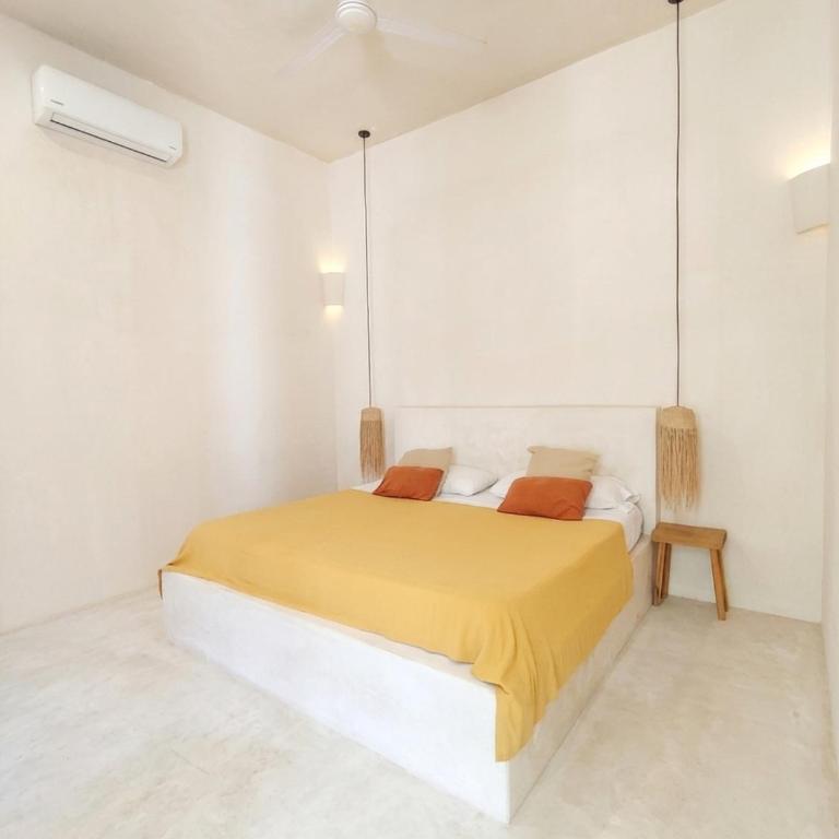 Nuik Casa Tropical - Habitación con cama extragrande y vistas al jardín - 7