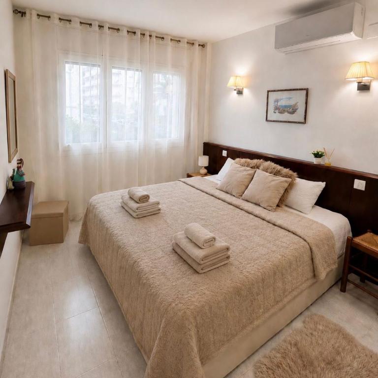 MiraMaria Salou - Two-Bedroom Apartment with Terrace and Sea View - 11