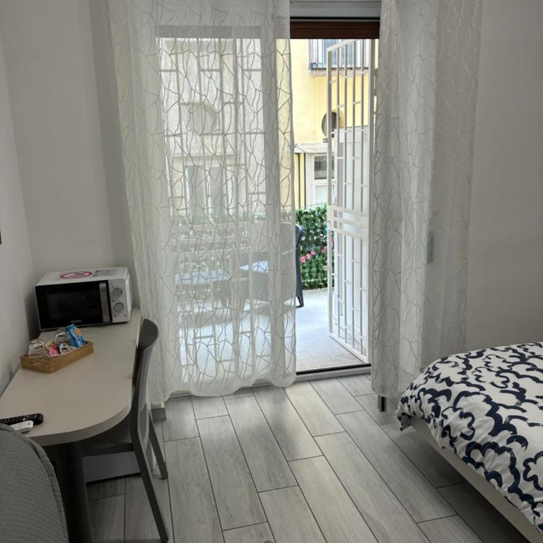 Cavallerizza home - Camera Matrimoniale con Balcone - 2