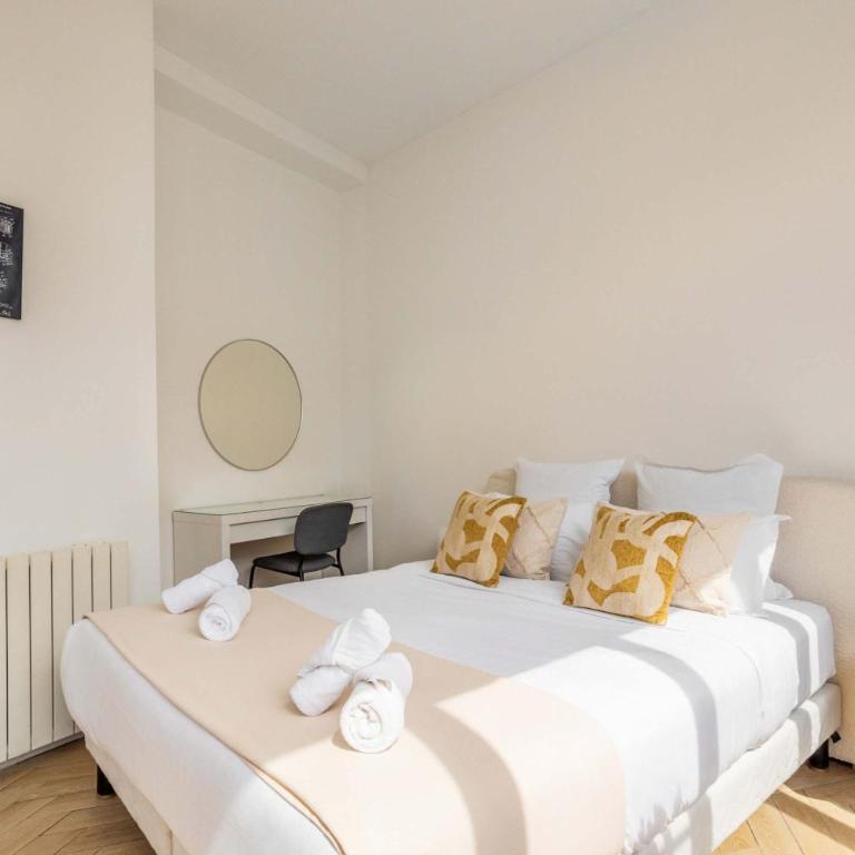 Sacré-Coeur Modern 4BD with sauna for 10 guests! - Appartement - 11