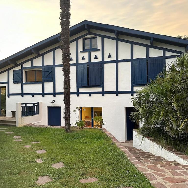 Hossegor Capbreton centre villa 14 personnes piscine chauffée - Six-Bedroom House - 19