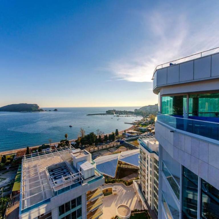 Tre canne sea view flat with free parking& pool - One-Bedroom Apartment - 3