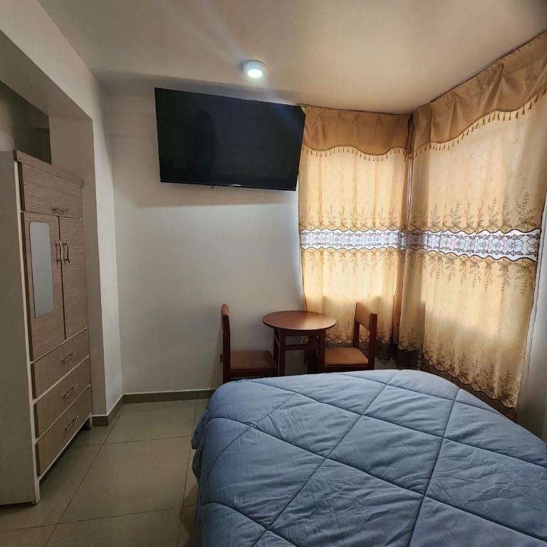 Hostal Capac - Habitación Doble con baño privado - 22