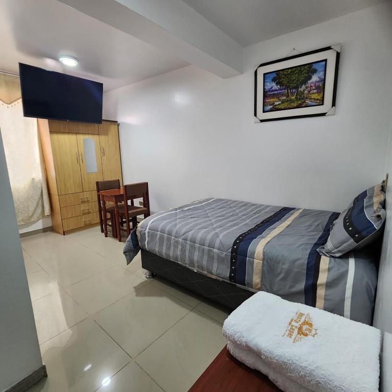 Hostal Capac - Habitación Doble con baño privado - 11