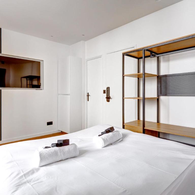 Studio climatise aux Champs-Elysees - Appartement - 3