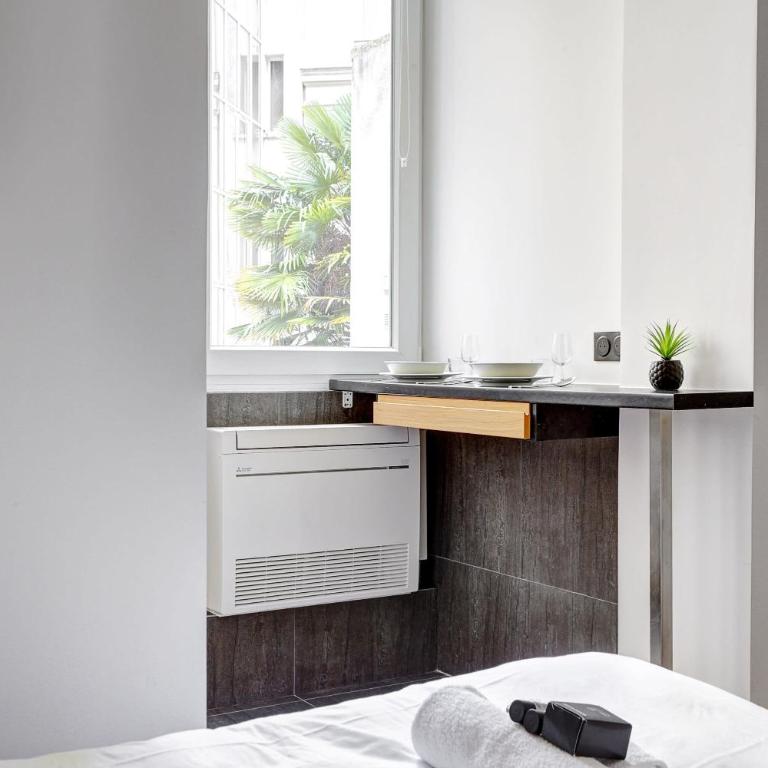 Studio climatise aux Champs-Elysees - Appartement - 5
