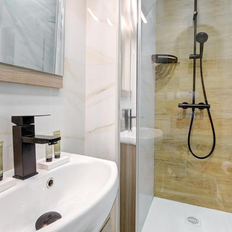 Studio avec A-C aux Champs-Elysees - Appartement - 6