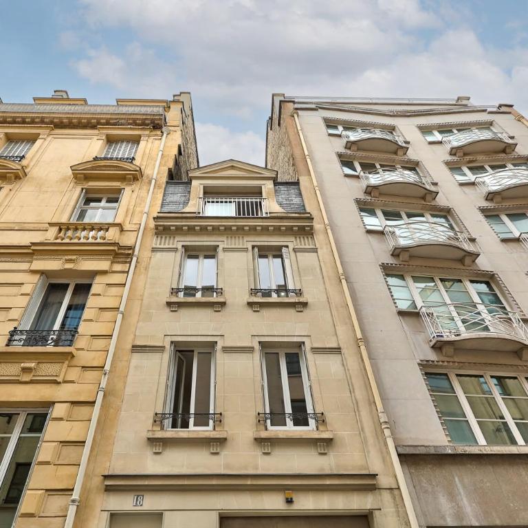Studio avec A-C aux Champs-Elysees - Appartement - 12