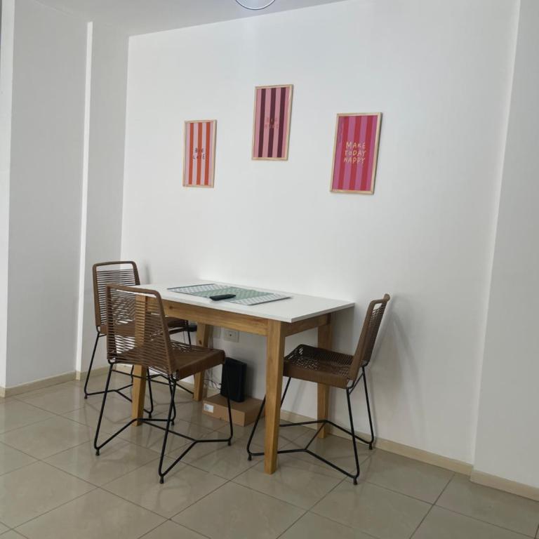 Depto luminoso en zona histórica a pasos de La Cañada - Apartamento de 1 dormitorio - 2
