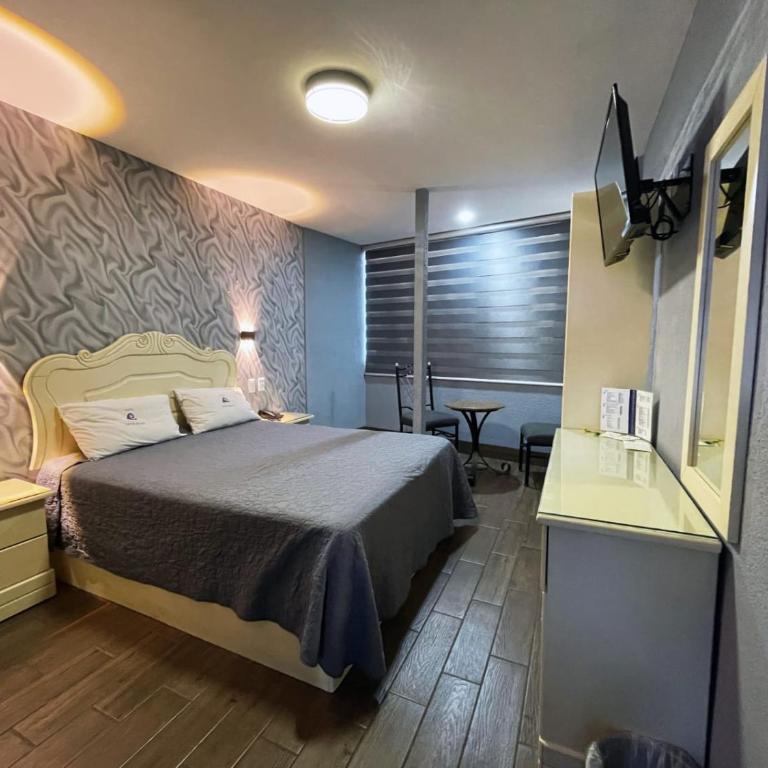 Hotel Costa Brava Gdl - Standard Queen Room - 9
