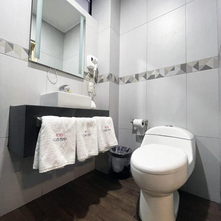 Hotel Costa Brava Gdl - Standard Queen Room - 10