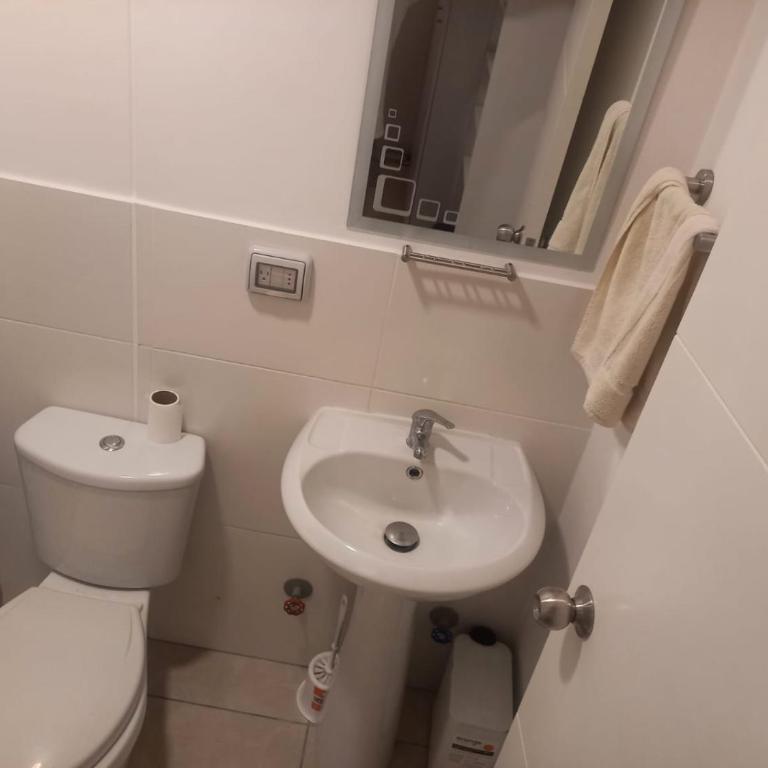 DEPARTAMENTO CHORRILLOS COMODO AMPLIO FAMILIAR y VISITA DE TRABAJO - Apartamento de 3 dormitorios con balcón - 3