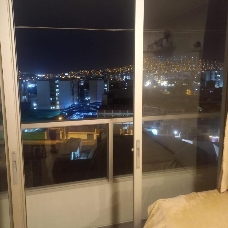 DEPARTAMENTO CHORRILLOS COMODO AMPLIO FAMILIAR y VISITA DE TRABAJO - Apartamento de 3 dormitorios con balcón - 6