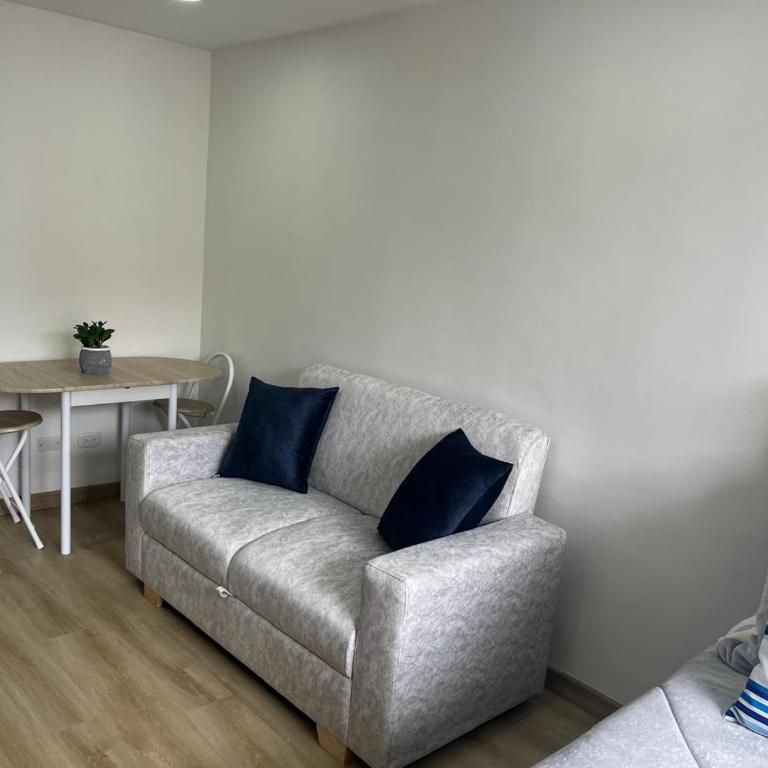 Excelente ubicación cerca al aeropuerto El Dorado sobre la Calle 26 - Apartamento de 1 dormitorio - 17