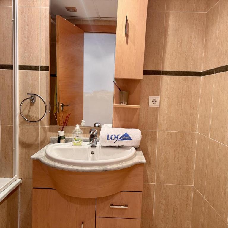 Apartamento con terraza - 4 pers. - ES-373-87 - Apartment - 8
